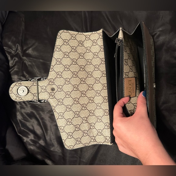 Purse - Picture 3 of 3